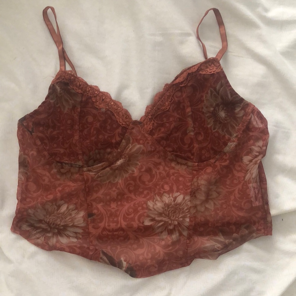 very cropped bralette shirt